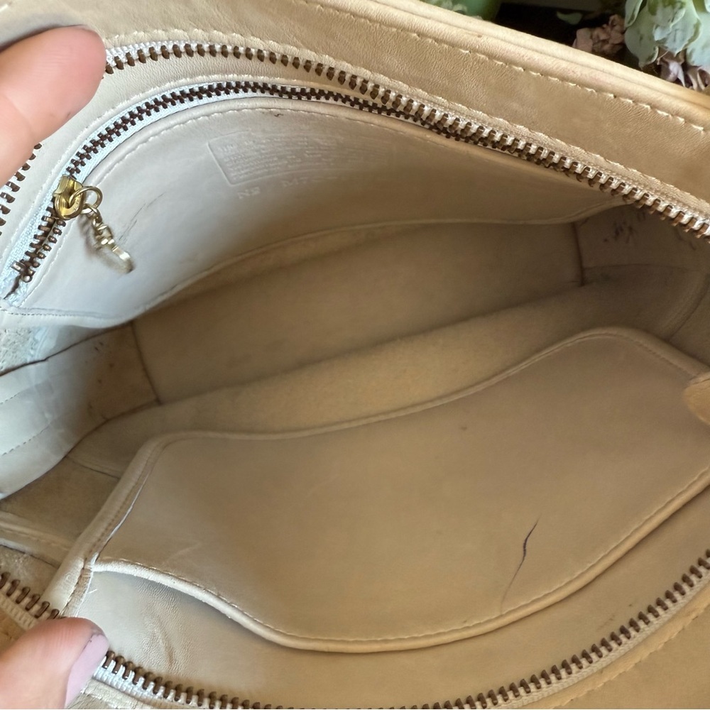 COACH Vintage Tribeca Shoulder Bag in Bone Leather - Picture 10 of 11